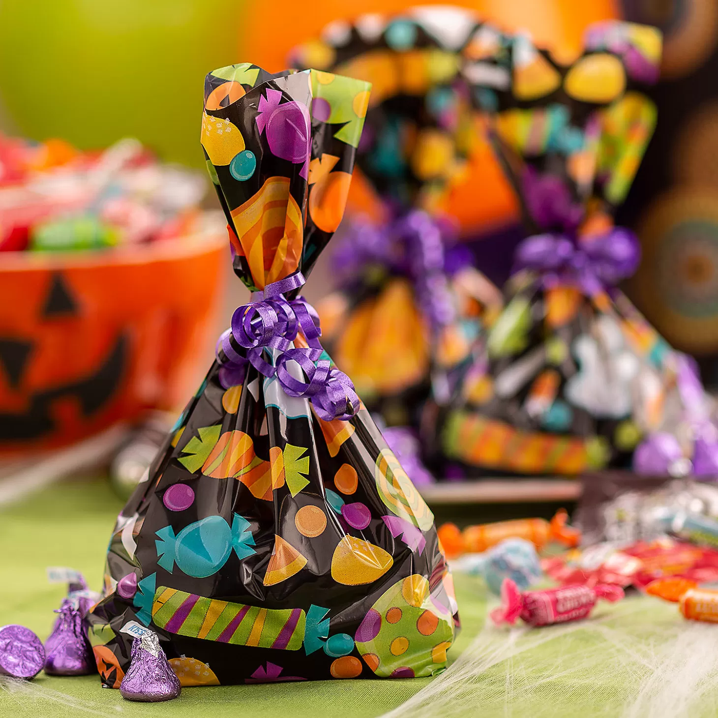 Best Sale 5" X 11 1/2" Halloween Ghost Cellophane Treat Bags - 12 Pc. Halloween Bags