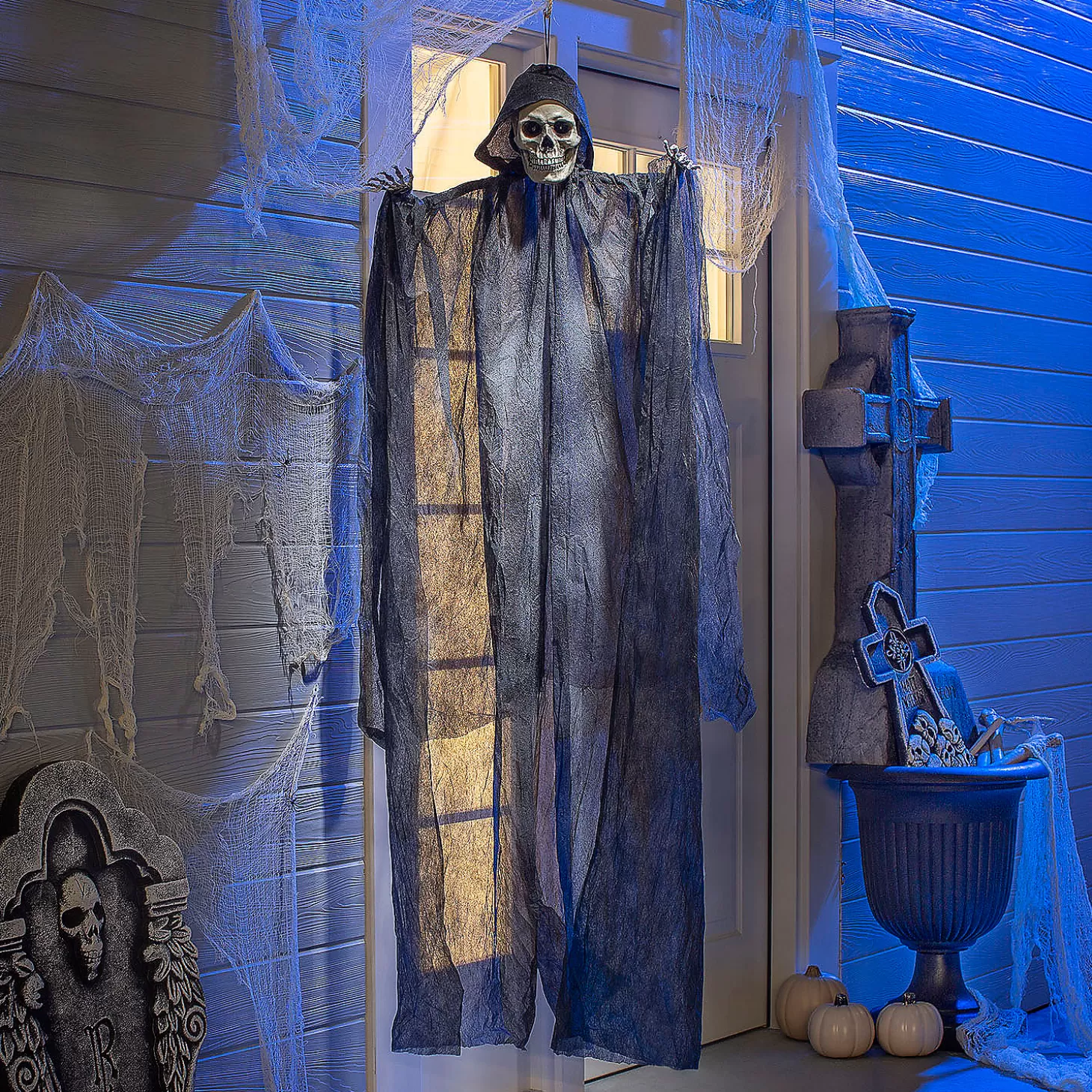 Store 60" Hanging Skeleton Reaper Decoration Skulls & Skeletons