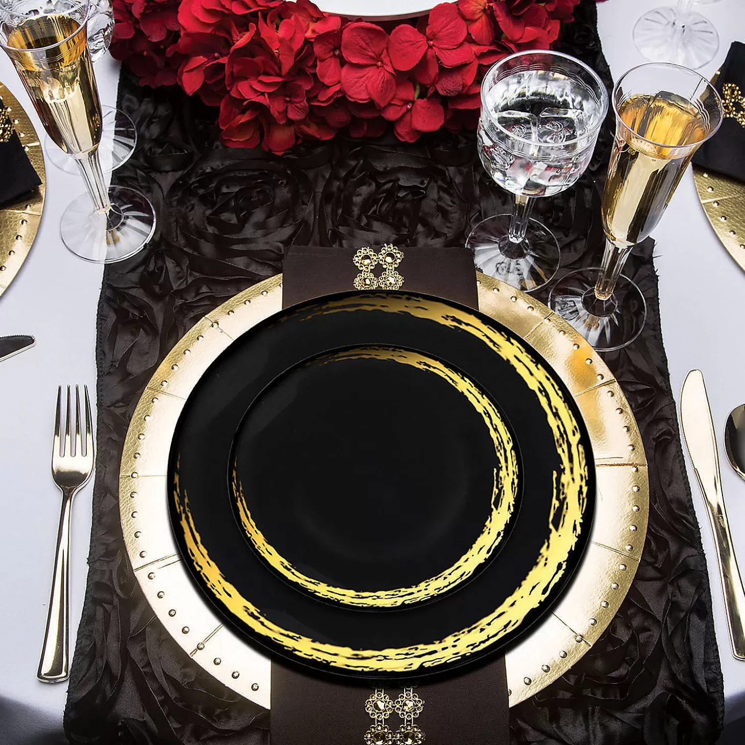 Fashion Black With Gold Moonlight Round Disposable Plastic Dinnerware Value Set (20 Settings) Bulk Halloween Supplies