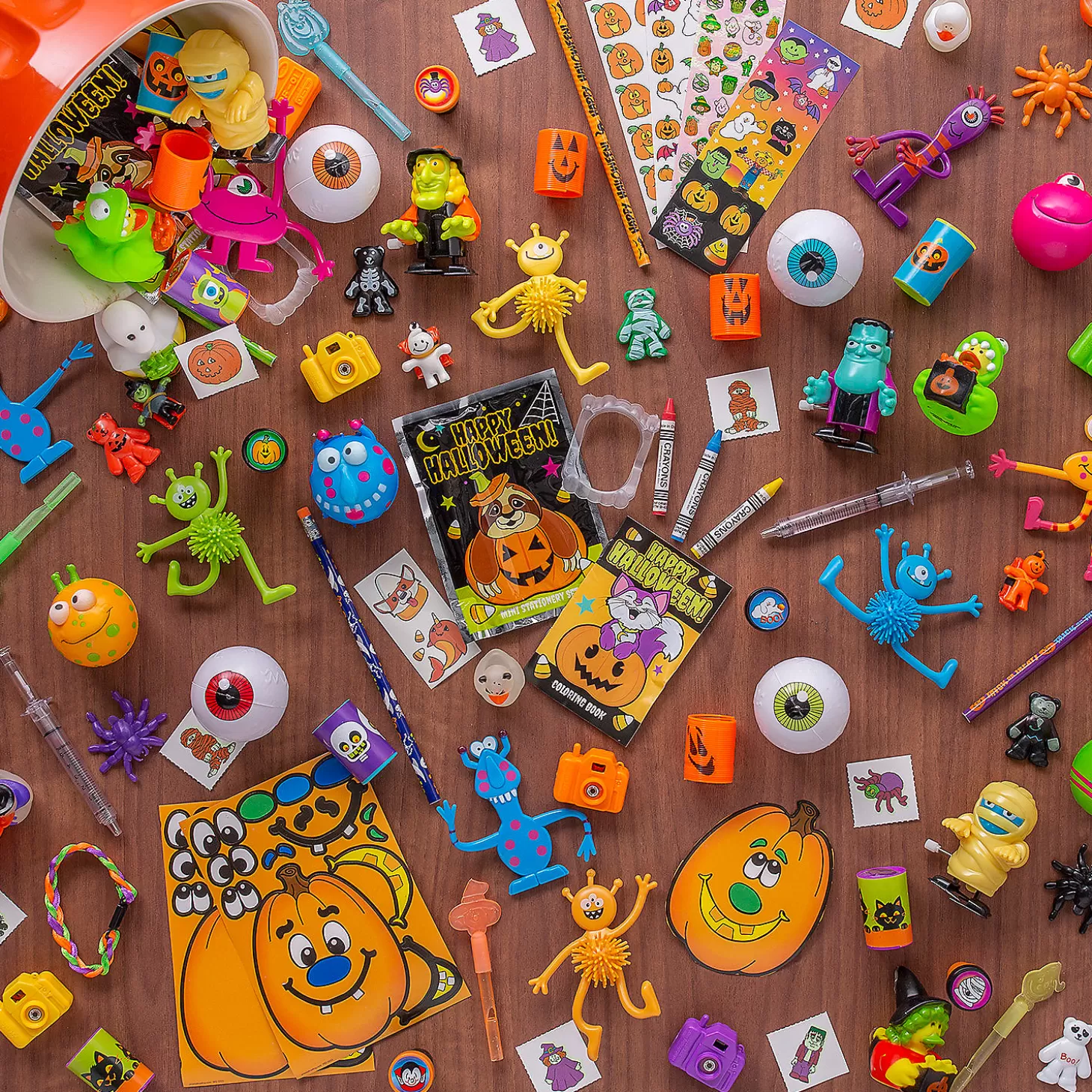 Clearance Bulk 500 Pc. Halloween Novelty Toy Assortment Bulk Halloween Supplies