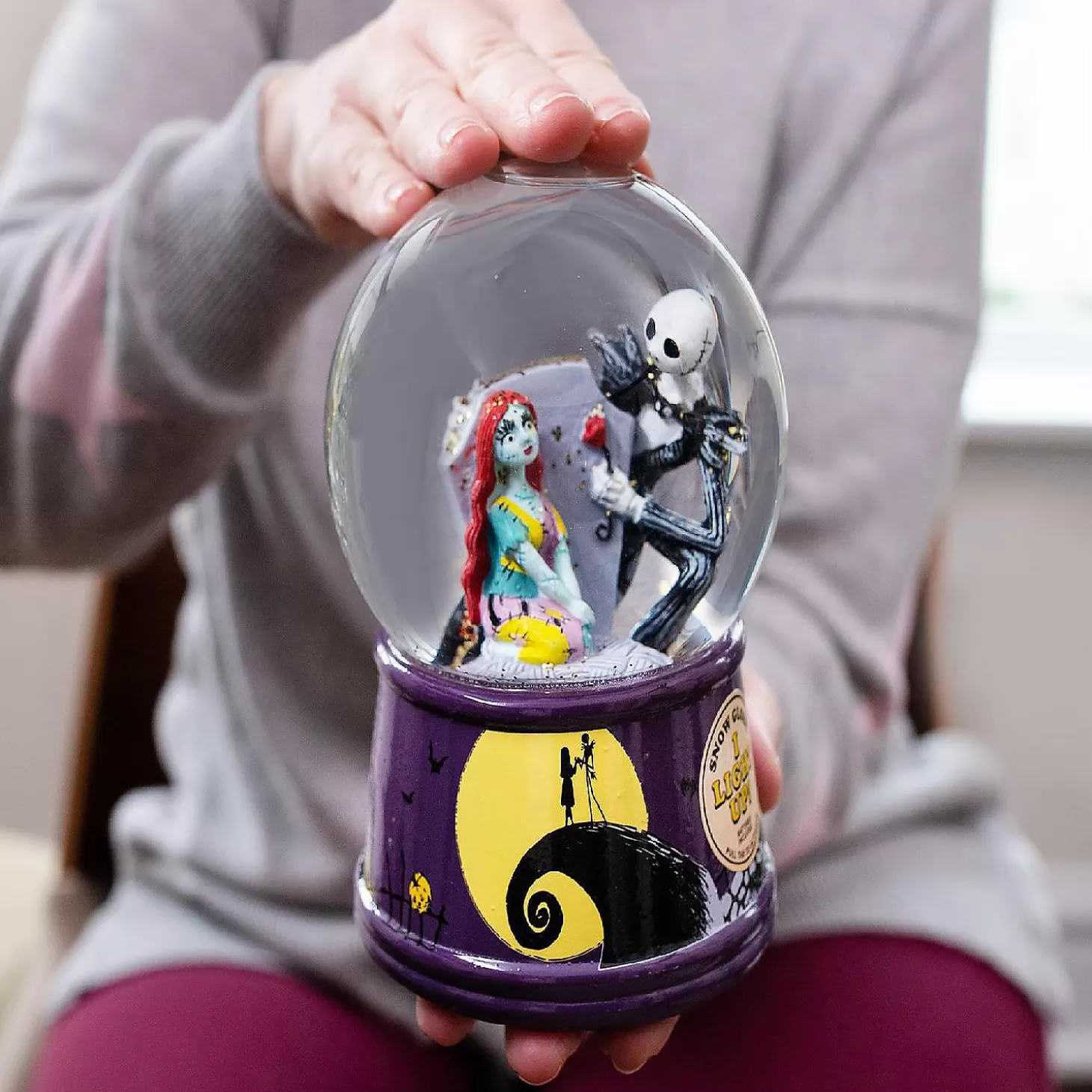 Store Disney Nightmare Before Christmas Jack & Sally Light-Up Snow Globe 6 Inches Skulls & Skeletons