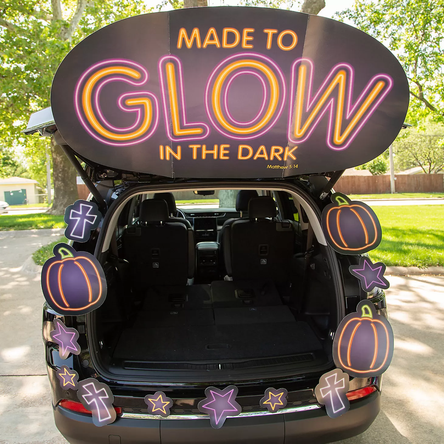 Store Value Glow With God Trunk-Or-Treat Decorating Kit - 13 Pc. Halloween Fun Kits