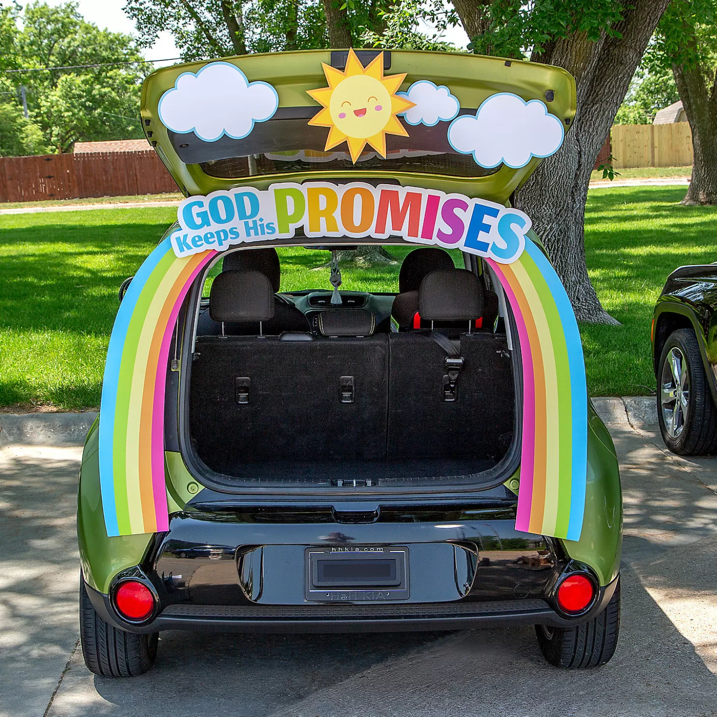 Cheap Value God Keeps His Promises Rainbow Trunk-Or-Treat Decorating Kit - 7 Pc. Religious Halloween